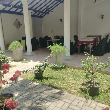 Blue Bell Hotel Negombo Eksteriør bilde