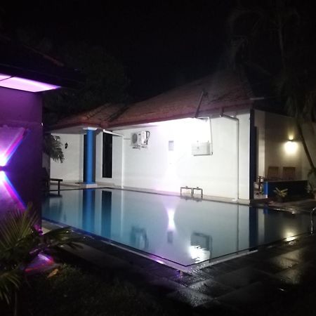 Blue Bell Hotel Negombo Eksteriør bilde