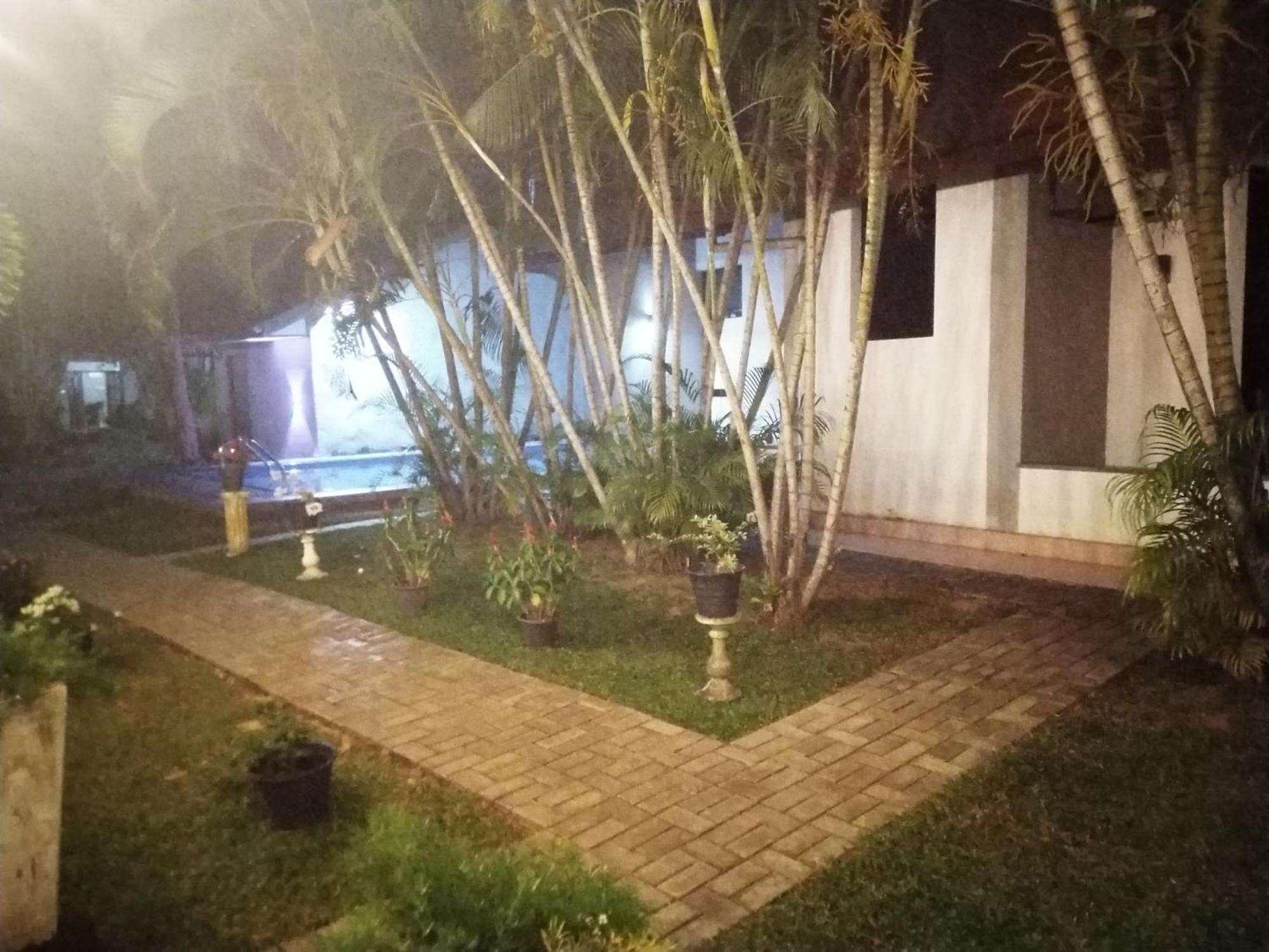 Blue Bell Hotel Negombo Eksteriør bilde
