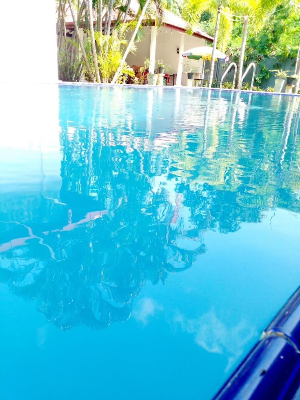 Blue Bell Hotel Negombo Eksteriør bilde