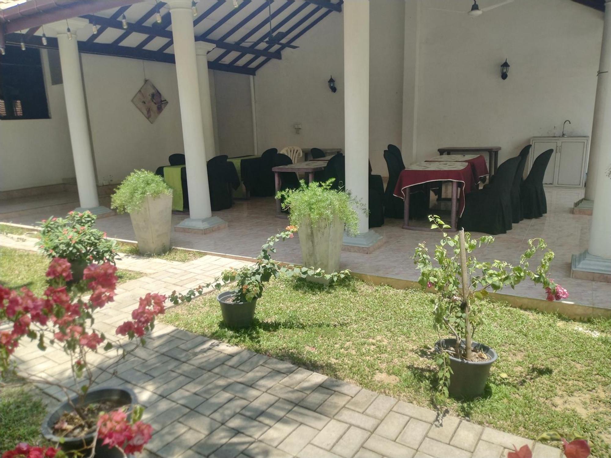 Blue Bell Hotel Negombo Eksteriør bilde